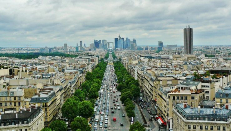 Paris’te çevre zaferi: SUV’lerin park ücreti üç katına çıkarılıyor