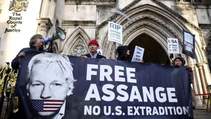 ABD: Assange gizli belgeleri yayımlayıp masumların hayatını riske attı
