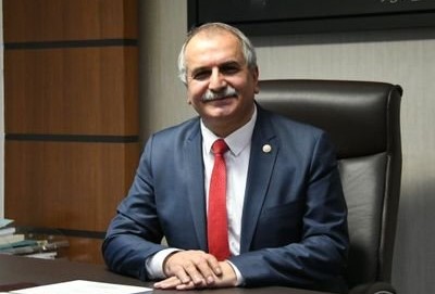 Yeniçağ gazetesinin sahibi Ahmet Çelik kardeşi tarafından bıçaklandı