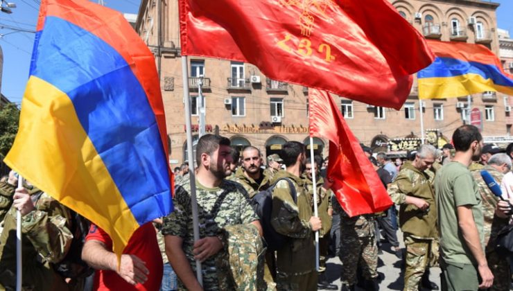 Ermenistan’dan Rus muhafızları için karar