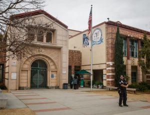 Sahte çıplak fotoğraf skandalı: Beverly Hills okulundan 5 öğrenci atıldı!