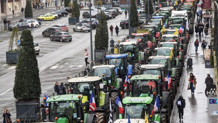 Fransa’da 66 çiftçi gözaltına alındı