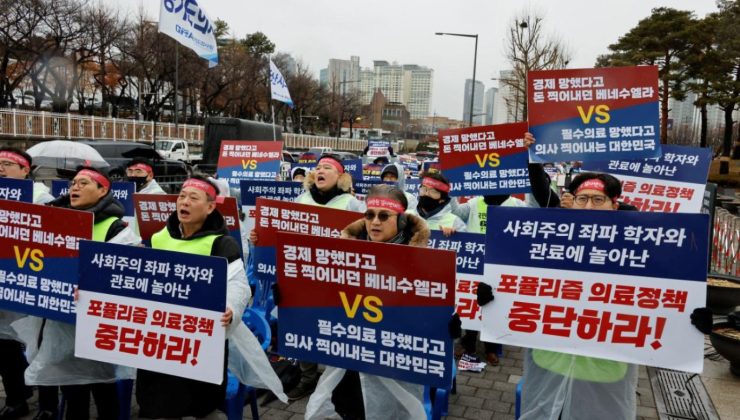 Güney Kore hükümeti, protestocu doktorlara acımayacak