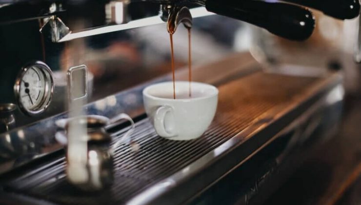 Kahve içmek bağırsak kanserinin tekrarlama riskini azaltıyor