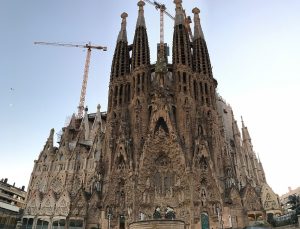 La Sagrada Familia inşaatının başlamasından 144 yıl sonra açılıyor
