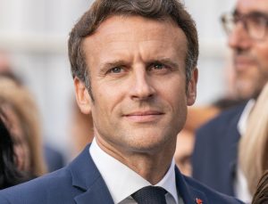 Macron meydan okudu: Seine’de yüzeceğim