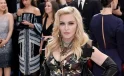 Ölümün eşiğinden dönen Madonna yaşadıklarını anlattı
