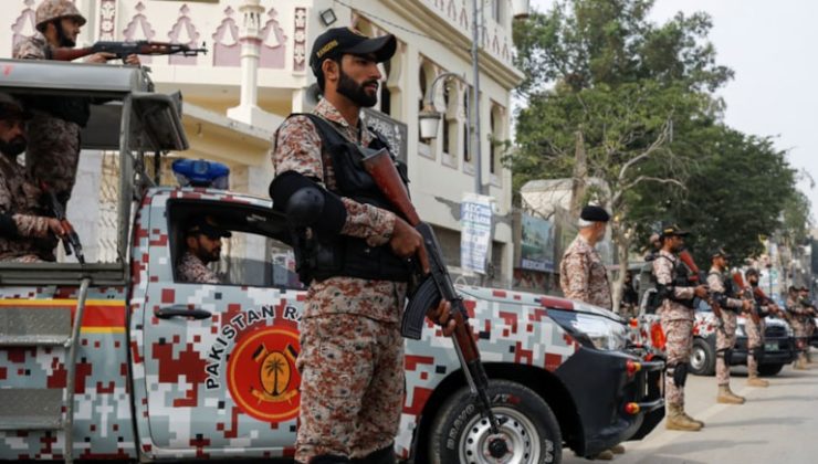 Pakistan’da korkutan bombalı saldırı