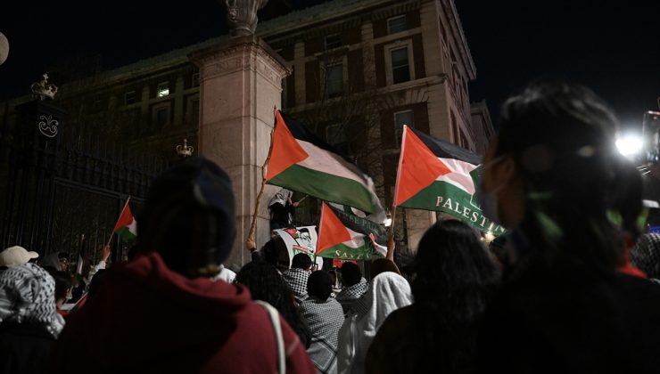 ABD’de Columbia Üniversitesinde süren Filistin’e destek gösterisinde 1 kadın gözaltına alındı