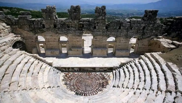 Kibyra Antik Kenti’ndeki Medusa mozaiği ziyarete açıldı
