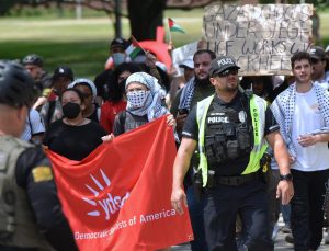 ABD’deki üniversitelerde İsrail’in soykırımı protesto ediliyor