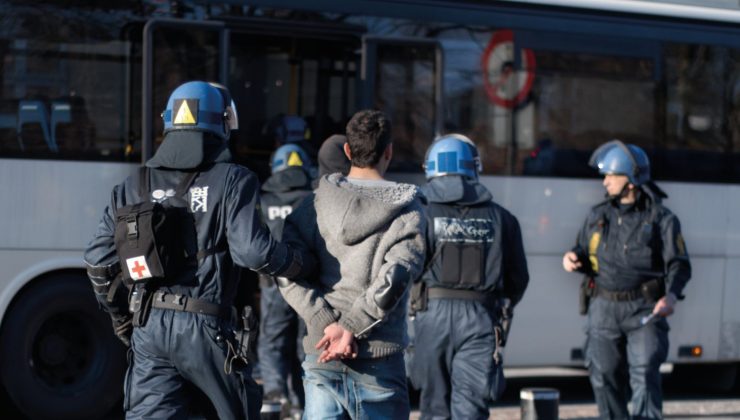 Belçika’da PKK’ya polis baskını