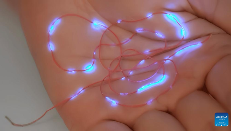 Çinli araştırmacılar, elektriksiz ışık yayan akıllı fiber geliştirdi