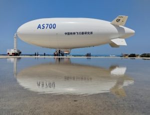 Çin’in “insanlı hava gemisi” ilk uçuşunu yaptı