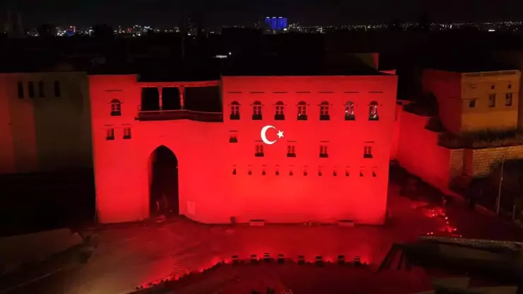 Erbil Kalesi’ne Türk bayrağı jesti