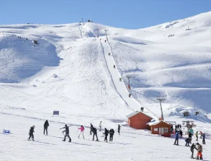 Kayak merkezlerinde en fazla kar kalınlığı Hakkari’de ölçüldü