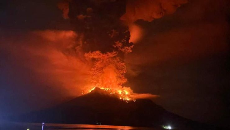 Endonezya’da yanardağ patlaması: Acil durum ilan edildi