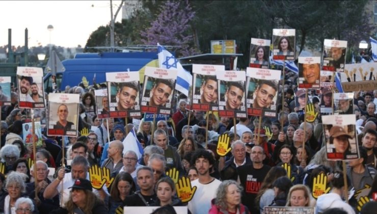 İsrail’de on binlerce kişi, Meclis önünde gösteri düzenledi