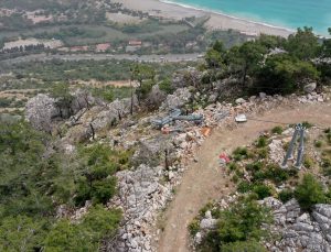 Antalya’daki teleferik kazasında havada asılı kalan 36 kabin yere indirildi