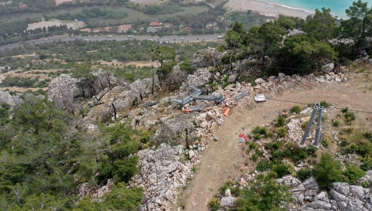 Antalya’daki teleferik kazasında havada asılı kalan 36 kabin yere indirildi