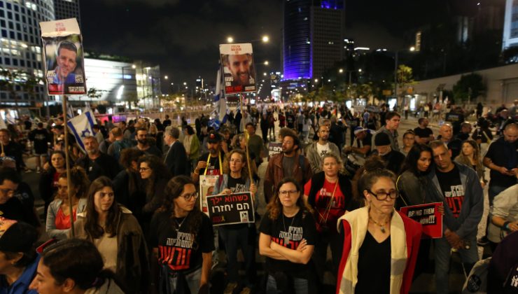 Binlerce İsrailli Netanyahu’nun istifası için sokaklarda