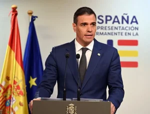 İspanya Başbakanı görevde kalmaya karar verdi