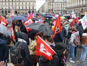 Franda’da hükümetin eğitim reformuna protesto