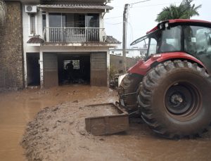 Sel felaketi: Can kaybı 137’ye yükseldi