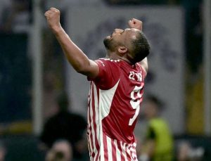 UEFA Konferans Ligi’nde şampiyon Olympiakos!