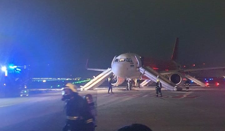 Air India Express uçağının motoru alev aldı, acil iniş yaptı