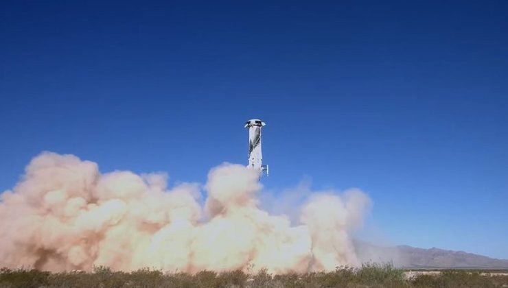 Blue Origin iki yıl aradan sonra altı turisti uzaya götürdü