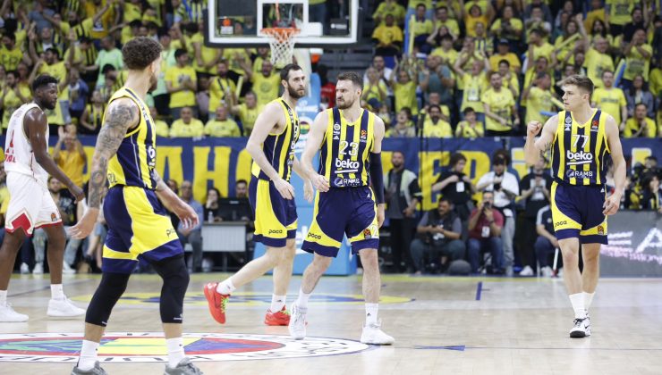 Fenerbahçe Beko, fırsat tepti ! Maç sonu saha karıştı…