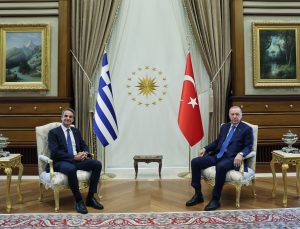 Erdoğan-Miçotakis görüşmesi Ankara’da başladı