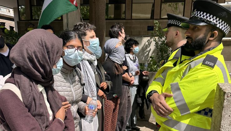 Oxford Üniversitesi’nde Gazze eylemine polis müdahalesi: 16 gözaltı