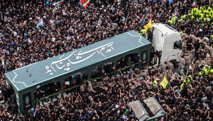 Yüzbinlerce İranlı, Cumhurbaşkanı İbrahim Reisi için toplandı