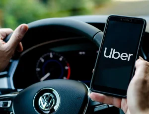 Londra’daki taksi şoförlerinden Uber’e 250 milyon sterlinlik dava