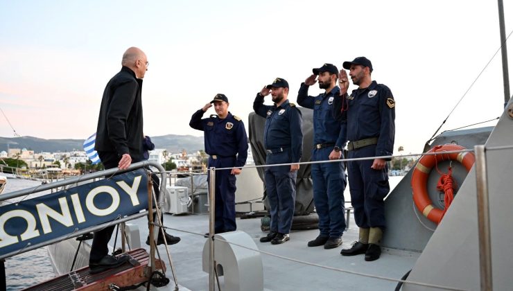 Yunan Savunma Bakanı’ndan Bodrum karşısındaki adalarda askeri şov