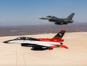 ABD Hava Kuvvetleri’nde tarihi uçuş, yapay zeka donanımlı F-16 savaş uçağı havada  
