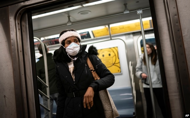 New York’ta maske takma yasağı tartışması