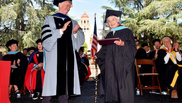 105 yaşında, Stanford’dan yüksek lisans derecesi aldı