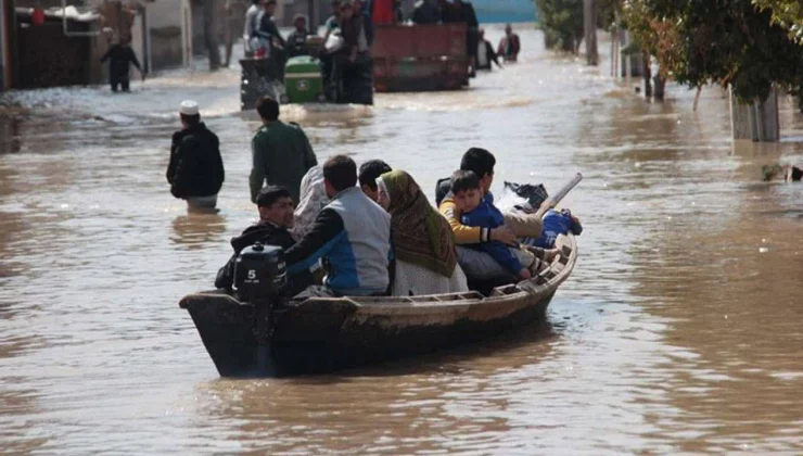 İran sel felaketinde 24 kişi yaralandı