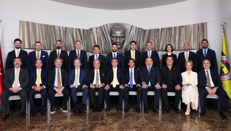 Fenerbahçe’de Ali Koç ve yönetimi mazbatalarını aldı