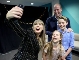 Taylor Swift’den Prens William ve çocuklarıyla konser pozu