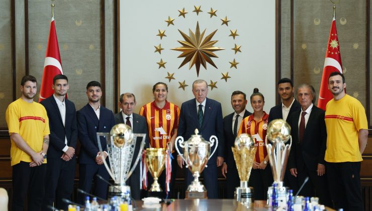 Cumhurbaşkanı Erdoğan Galatasaray Spor Kulübü’nü kabul etti