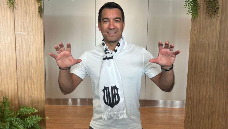 Beşiktaş’ın yeni teknik direktörü Giovanni van Bronckhorst İstanbul’da