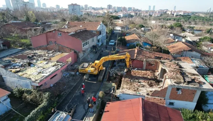 İBB tespit etti: 1556 bina deprem olmadan bile yıkılabilir