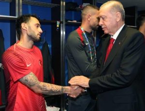 Cumhurbaşkanı Erdoğan’dan A Milli Futbol Takımına ziyaret