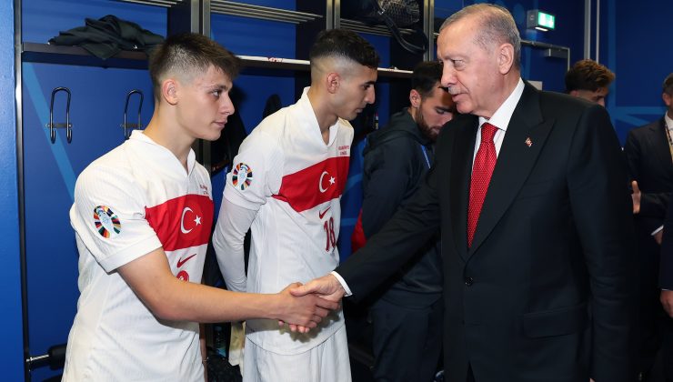 Cumhurbaşkanı Erdoğan: Yerli futbolcuların önünü açmak lazım