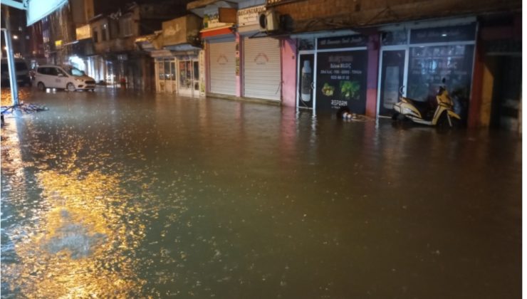 Sağanak su baskınına yol açtı