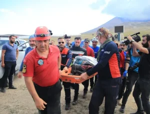 Erciyes’te feci kaza: Dağcıların üstüne kaya düştü